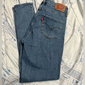 levis Jean size 28
